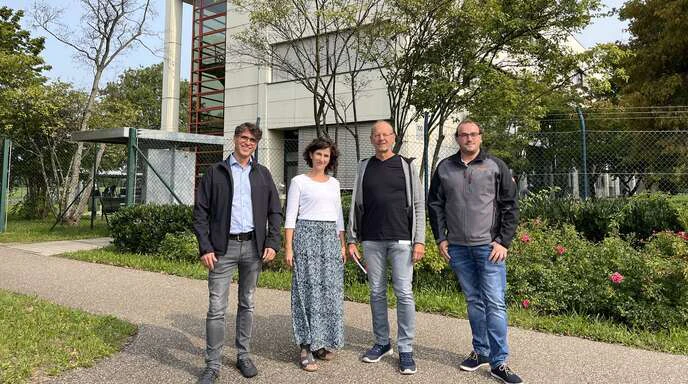 Maja Reusch, Erste Bevollmächtigte der IG Metall Offenburg (Zweite von links), hat sich bei Bosch in Bühl mit den Betriebsratsvorsitzenden (von links) Francesco Tramonti (Bosch), Werner Schmitt (Schaeffler) und Andreas Bohnert (PWO AG) über die Zukunft der Industrie in der Region ausgetauscht. — © Simon Allgeier