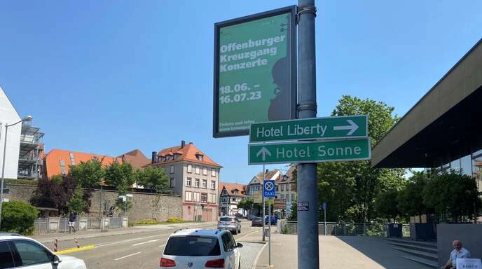 Die 192 Mastrahmen in der Stadt kommen weg, Tafelplakatieren an Offenburgs Hauptachsen ist wieder erlaubt. &quot;Wer kontrolliert das?&quot;, befürchtet Bürgermeister Hans-Peter Kopp wildes Plakatieren oder hängenbleibende Plakate. — © Christian Wagner