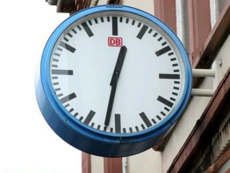 Bahnhofsuhr — © Ulrich Marx